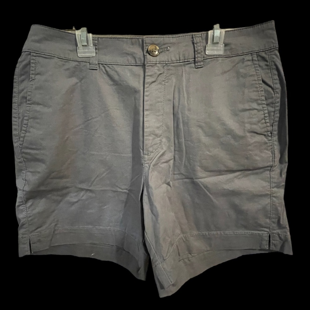 *Womens Old Navy High-Rise Everyday Shorts, great condition!*